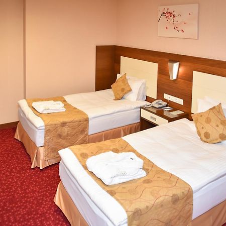 Ozgobek Ronesans Hotel De Luxe Uşak Luaran gambar