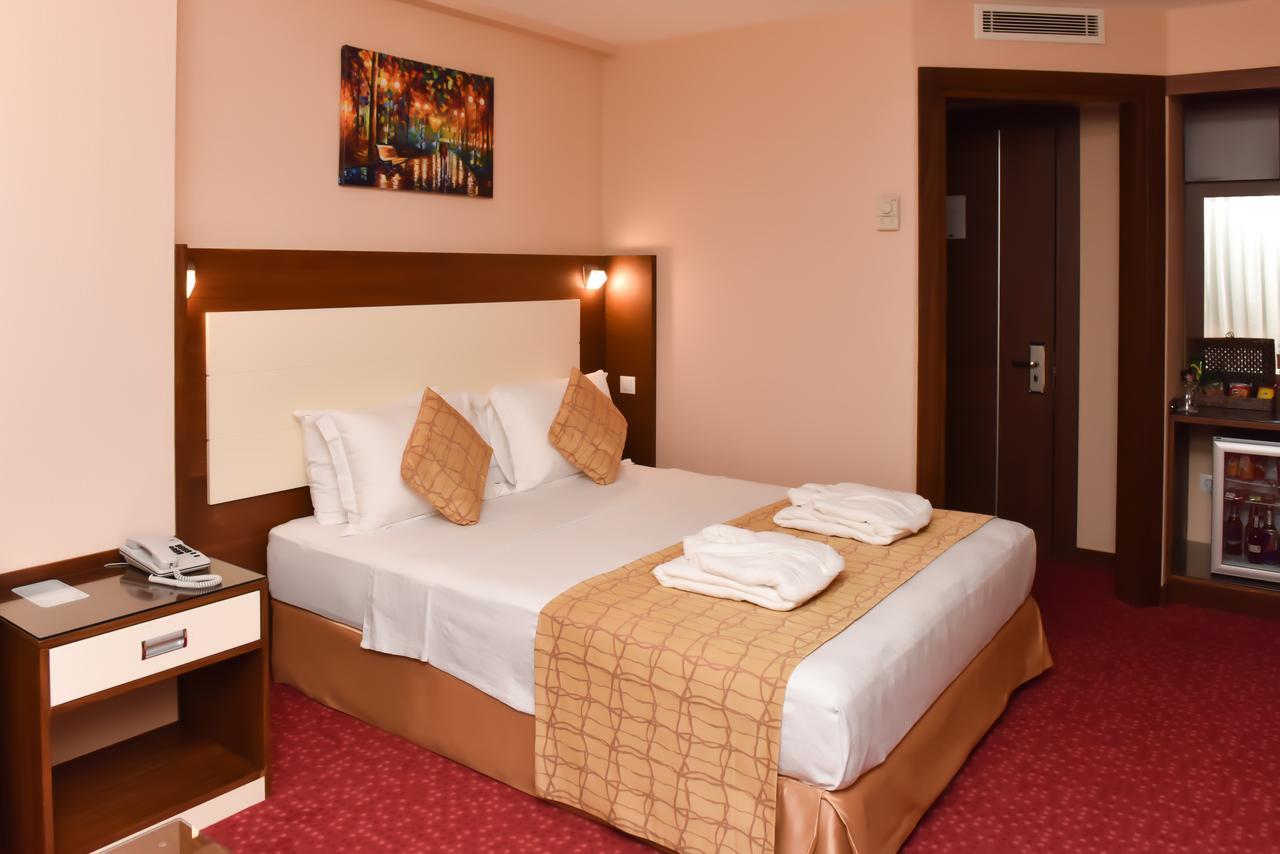 Ozgobek Ronesans Hotel De Luxe Uşak Luaran gambar
