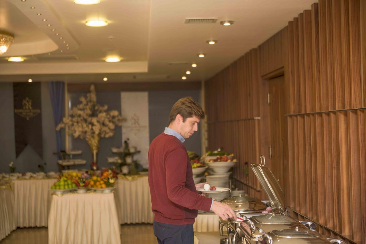 Ozgobek Ronesans Hotel De Luxe Uşak Luaran gambar