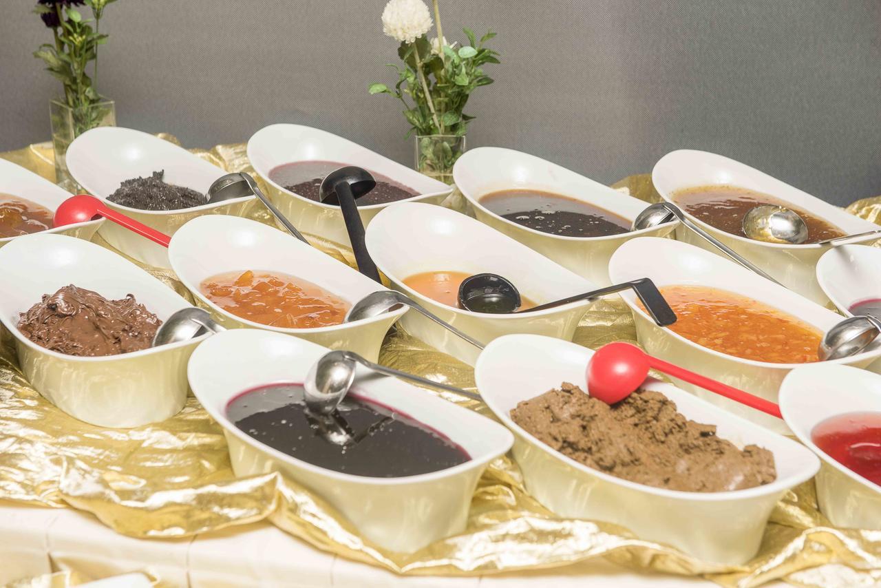 Ozgobek Ronesans Hotel De Luxe Uşak Luaran gambar