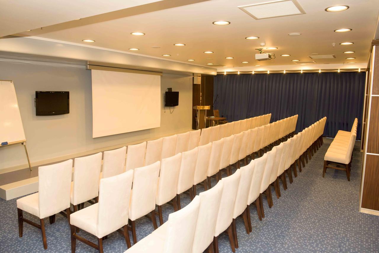 Ozgobek Ronesans Hotel De Luxe Uşak Luaran gambar